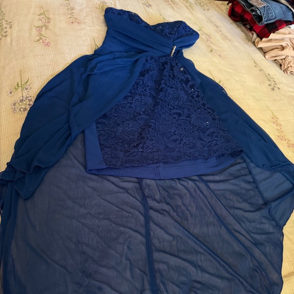 Dress - Picture 1 of 4